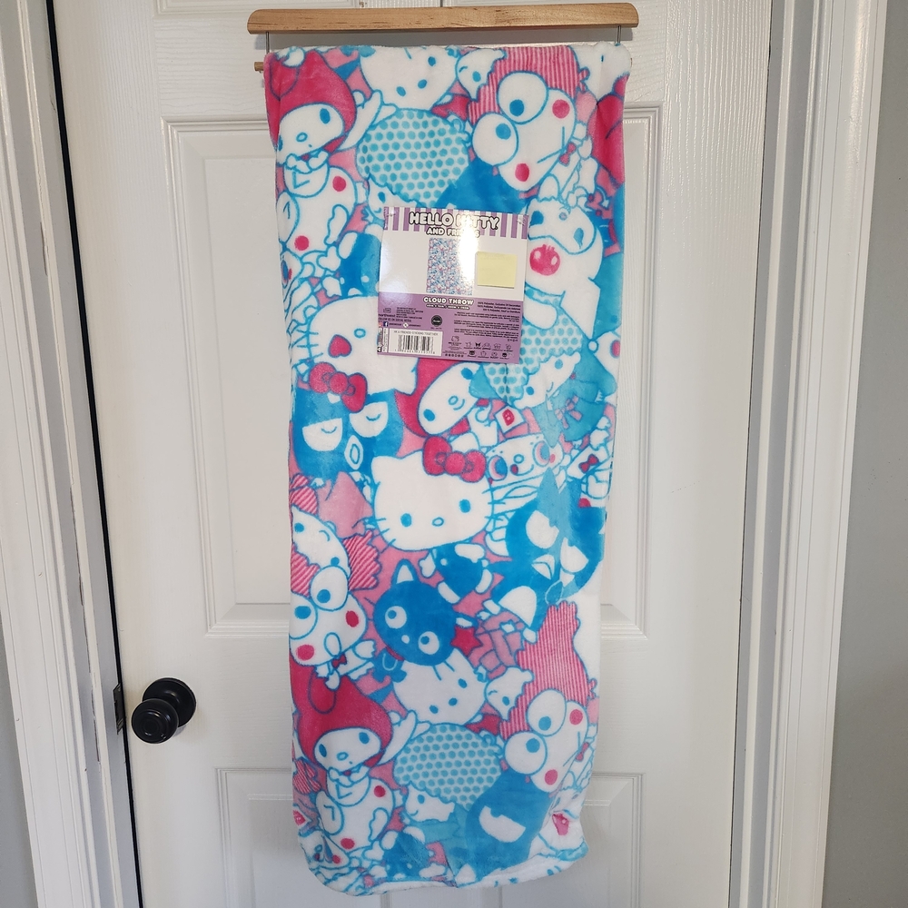 Hello Kitty and Friends Blue and Pink Fleece Throw Blanket 60 x 70 in NWT